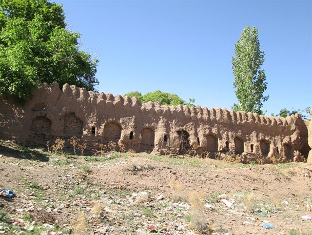 ارمیان یک روستا با  مشکلات فراوان/آب شرب، خدمات درمانی، سرویس دهی و راه دسترسی  نامناسب   تنها بخشی از مشکلات روستای ارمیان