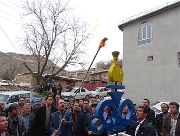 دو روستای بخش شاهو از نعمت گاز طبیعی برخوردار شدند