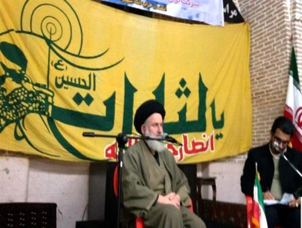 سنگ محک ما برای شناخت افراد راه و اندیشه رهبر انقلاب است