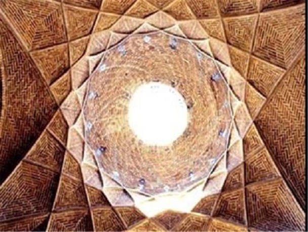 سنت معماری اصیل شهرضا باید توسط معماران و بنایان احیا شود