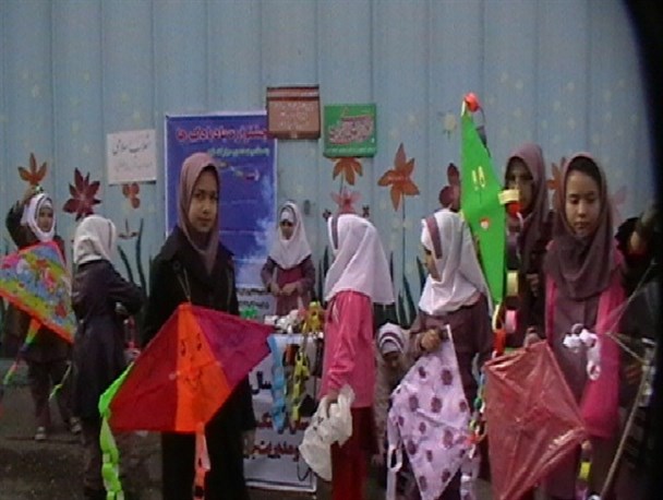 جشنواره بادبادک ها در ابهر برگزار شد