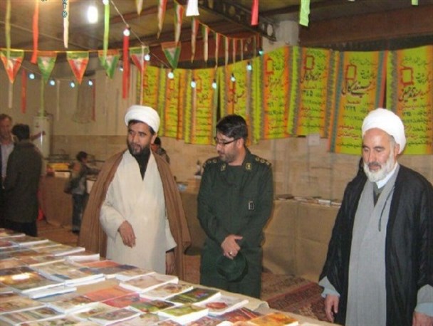 نمایشگاه تمثال مبارک شهدا، کتاب و اقلام فرهنگی در عسگران/ تصاویر