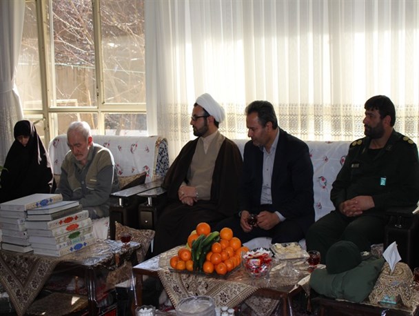 دیدار مدیر کل جهاد کشاورزی استان زنجان با خانواده شهید رضا سلیمانی ابهری