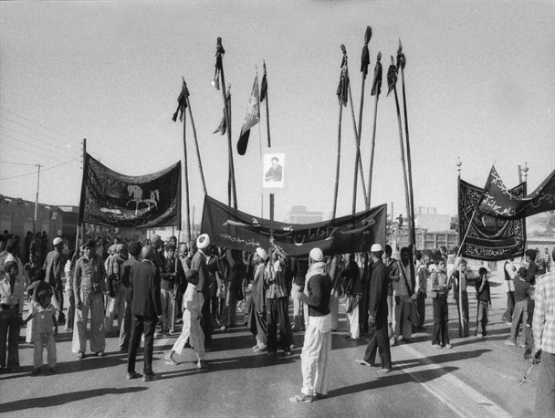 عکس های دیده نشده صحنه های انقلاب در بندرعباس
