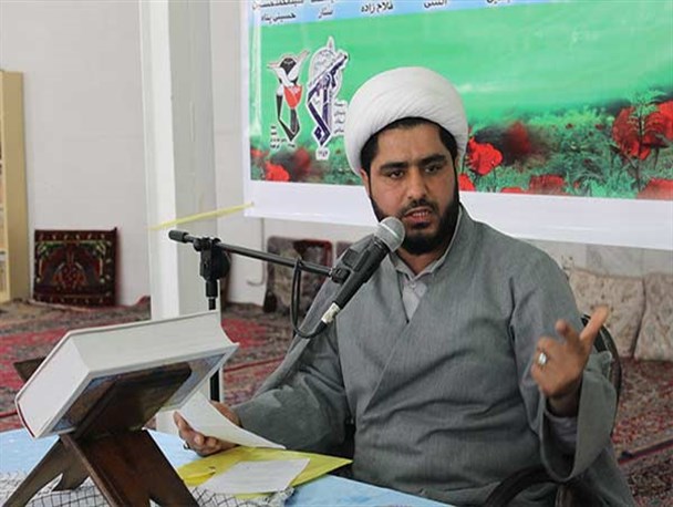برخی بجای اطاعت از ولایت، منافقانه گردنکشی می کنند/ برجام فتح الفتوح نیست که برایش جشن بگیریم/ چرا عده ای از نقد برجام هراسان شده اند؟