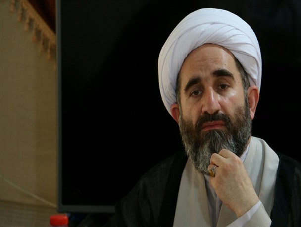 وجه تمایز مدیر انقلابی با ضد انقلاب در چیست؟/ مدیر انقلابی خداباور و مدیر غیر انقلاب کدخداباور است