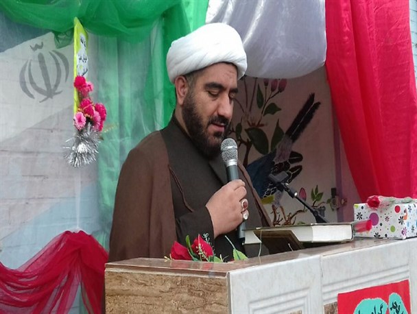 پلدختر محروم نیازمند توجه بیشتر دولت است/کلنگ زنی آهک هیدراته مصداق اقتصاد مقاومتی است