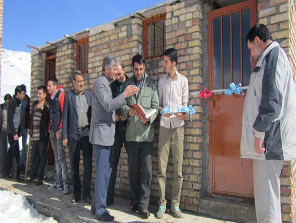 افتتاح طرح های محرومیت زدایی در شهرستان سنقروکلیایی