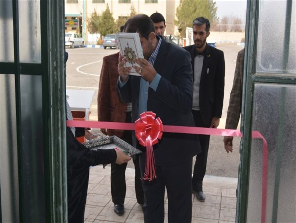 افتتاح دو نمایشگاه دست ساخته های دانش آموزی در سیرجان/تصاویر