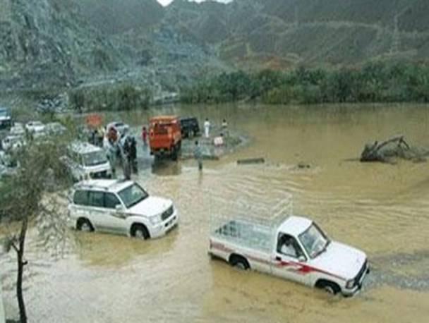 4محور جنوب سیستان و بلوچستان همچنان در انسداد/راهداران در تلاش برای بازگشایی مسیرهای مسدود شده