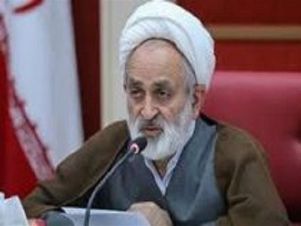 روحانیت پیشکسوت حرکت انقلابی مردم هستند
