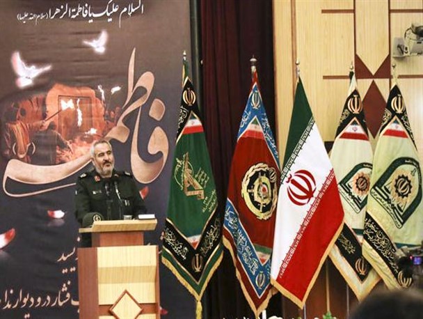 نیروهای مسلح خالصانه خدمت می‌کنند/ اکنون سپاه بالنده تر از همیشه است/ بیعت همافران با امام در تاریخ ماندگار شد