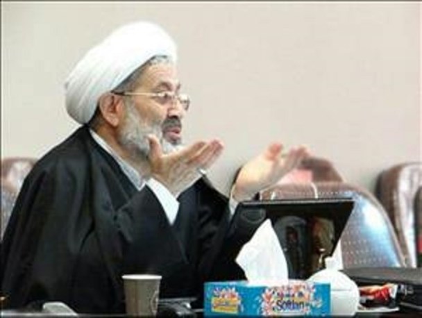 صاحبان ثروت و قدرت، مطالبه رهبری درمبارزه با فساد را از مسیر خارج کردند