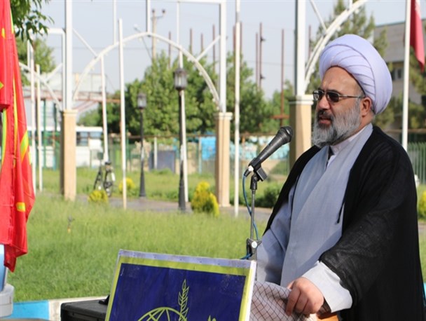 راهپیمایی ۲۲ بهمن، نماد وحدت ملی و تیری در چشم دشمنان است/قلدرتر از ترامپ هم غلطی نمی تواند بکند