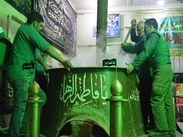 آیین سنتی «سمنوپزان» در ایام شهادت حضرت زهرا(س)