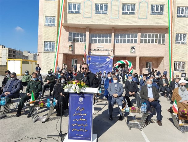 سرانه فضای آموزشی خراسان رضوی یک متر از میانگین کشوری کمتر است/ وجود ۲۰۰ مدرسه کانکسی در استان