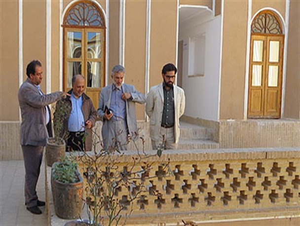 زمینه مناسب برای راه اندازی دانشکده هنرهای سنتی دراستان یزد فراهم است