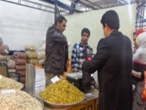 از تنوع محصولات و رضایت مردم تا شلوغی زیاد و وجود کالاهای خارجی در نمایشگاه بهاره