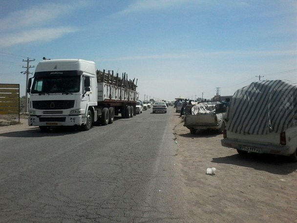 اینجا هر لحظه ممکن است حادثه ایی ناگوار رخ دهد/عکس