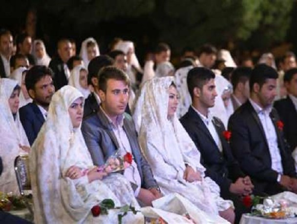 اهدای هدیه ازدواج به ۳۰ زوج مددجوی کمیته امداد در میرجاوه