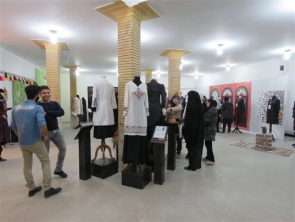 افتتاح سومین جشنواره و نمایشگاه مد و لباس در استان ایلام