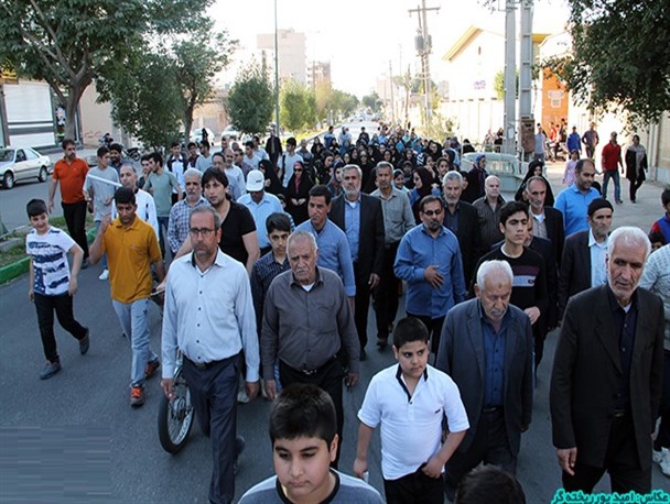 دزفولی‌ها مسیر «تکریم خانواده‌های شهدا» را طی نمودند +تصاویر