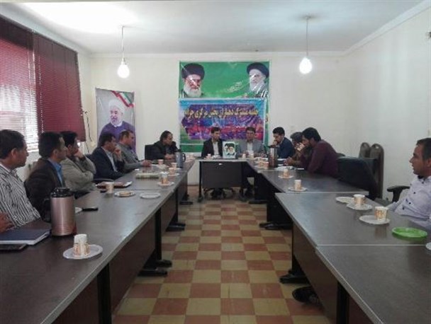 جلسه مشترک دهیاران با مسئولان چرامی در فرمانداری این شهرستان برگزار شد +تصاویر