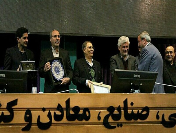 انتخاب شرکت داروسازی امین به عنوان کارآفرین برتر استان اصفهان