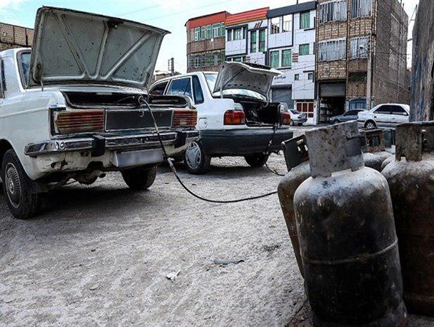 تردد بمب های متحرک در خیابان های کلانشهر زاهدان/سوختگیری غیرمجاز با کپسول های گاز مایع