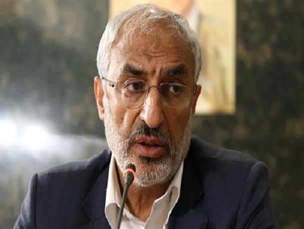 عملکرد مجلس دهم در حوزه نظارت ضعیف بود/ نمایندگان نباید از وعده‌های توخالی برخی دولتمردان ذوق زده شوند