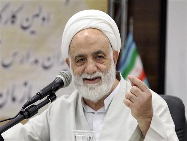 پاسخ به شبهات پیرامون نماز با استفاده از ظرفیت کارشناسان انجام شود/ لزوم تلاش مضاعف در جهت مقابله با هجوم توطئه‌های دشمن