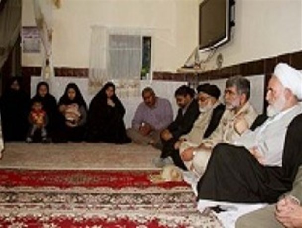 نماینده ولی فقیه در سیستان وبلوچستان از مرزداران آزاد شده دلجویی کرد