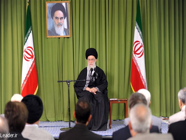 تصاویر/دیدار جمعی از کارکنان سازمان انرژی اتمی با رهبر