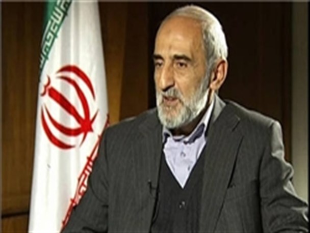 حریف چون می داند اجرای پروتکل الحاقی نیاز به تصویب دارد قید "داوطلبانه" را تحمیل کرده/ آمریکا همه خواسته هایش را در توافق گنجانده است