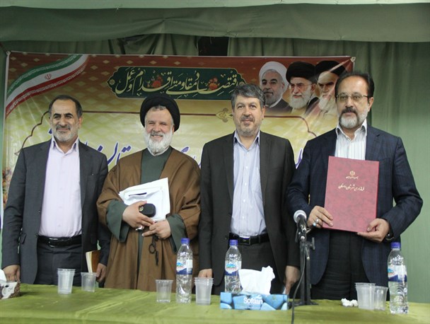 تقدیم اعتبارنامه منتخب مردم دامغان در مجلس دهم شورای اسلامی + تصویر