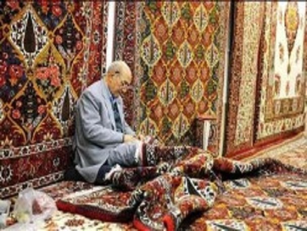 «اقتصاد مقاومتی، اقدام و عمل» وصف حال این روزهای صنعت فرش دستباف/ قالی بافی در تبلیغات صدا و سیما ننگ است
