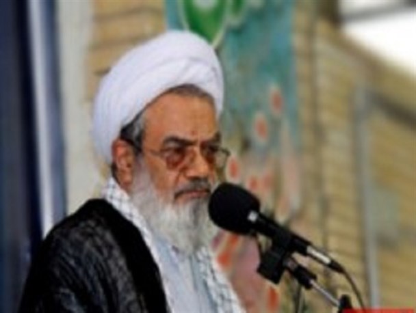 مسئولین فرهنگی کشور در خواب به سر می برند/ مسئله فرهنگ به یک فاجعه تبدیل شده است