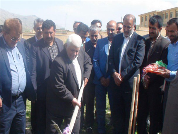 پایگاه اورژانس 115 بین جاده ای ارمند کلنگ زنی شد