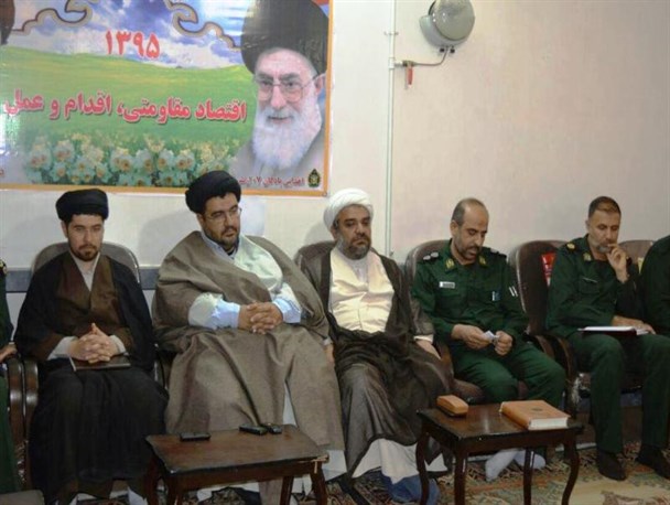 دیدار فرماندهان سپاه و بسیج کازرون با امام جمعه
