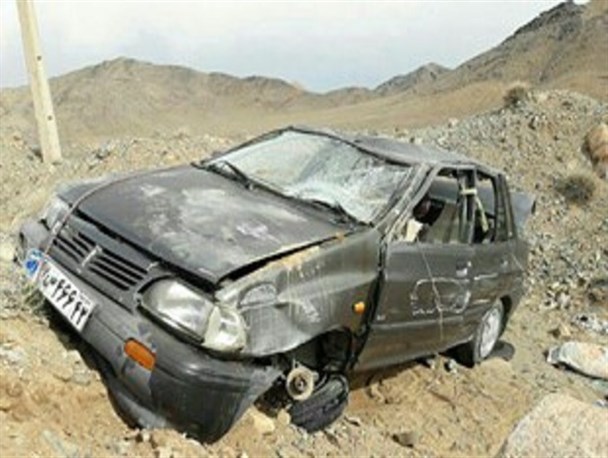 واژگونی پراید در سر بالایی شهر سهند ۳ مصدوم برجای گذاشت / وعده ای بر زمین مانده به نام جاده تبریز-سهند
