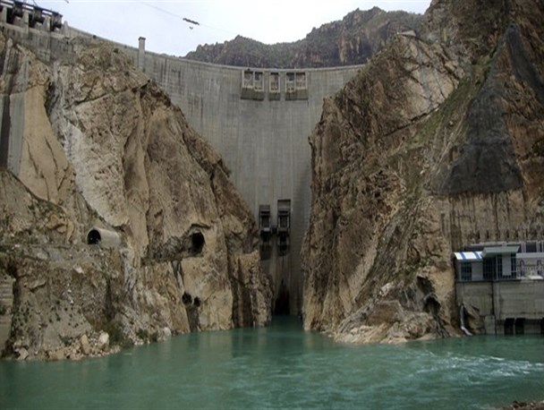 سال سختی از نظر منابع آبی خواهیم داشت / هشتاد درصد ظرفیت سدهای خوزستان خالی است