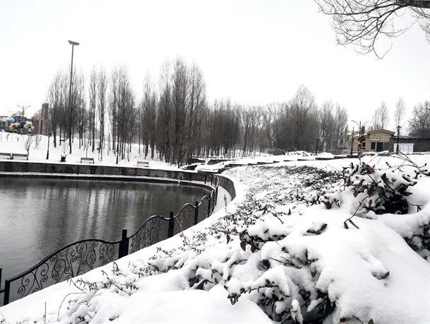 بارش برف بهاری در سرعین+ عکس