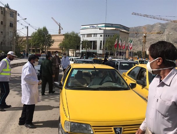 ۲هزار محلول چندمنظوره ضدعفونی بین رانندگان تاکسی خرم آباد توزیع شد