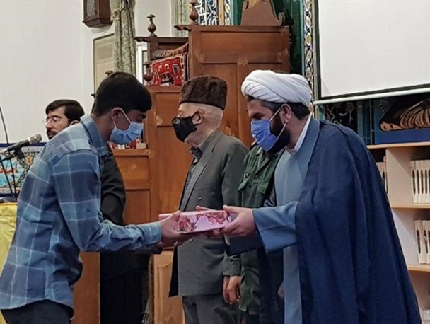 تجلیل از اعضای گروه سرود 51 نفره الهادی و اهل کسای اردبیل+عکس