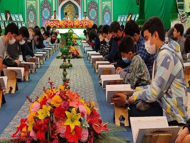 جمع‌خوانی قرآن در حسینیه اعظم زنجان + تصویر