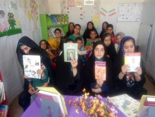 دومین نشست کتاب‌خوان و برپایی نمایشگاهی از تصاویر و زندگینامه شهدای روستای قره مصلی