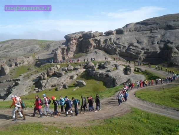 سومین همایش کوهنوردان استان در کوه آنزر گرمی+تصاویر