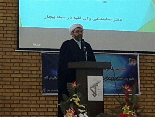 حضور در پای صندوق های رای موجب شتاب بخشیدن به حرکت نظام است