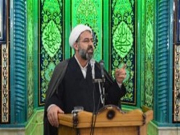 مردم به عنوان رکن اصلی انقلاب امروز به هدف اول دشمنان تبدیل شده اند