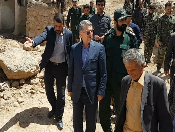 بازدید جانشین دبیر شورای تشخیص مصلحت نظام از روستای سیل زده سید محمد لردگان